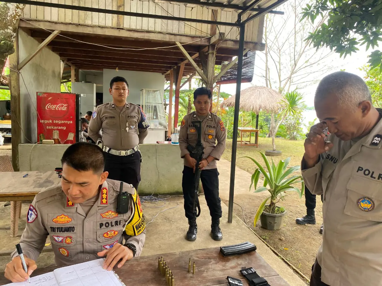 Wakasatgasopsda Lakukan Pemeriksaan Terhadap Buku Mutasi, Buku Tamu, Dan Buku Supervisi