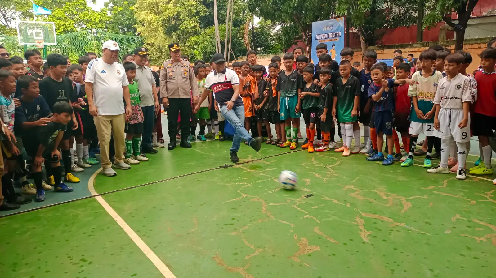 Kapolsek Cakung Resmi Buka Turnamen Futsal Antar RW, Dorong Cakung Zero Tawuran