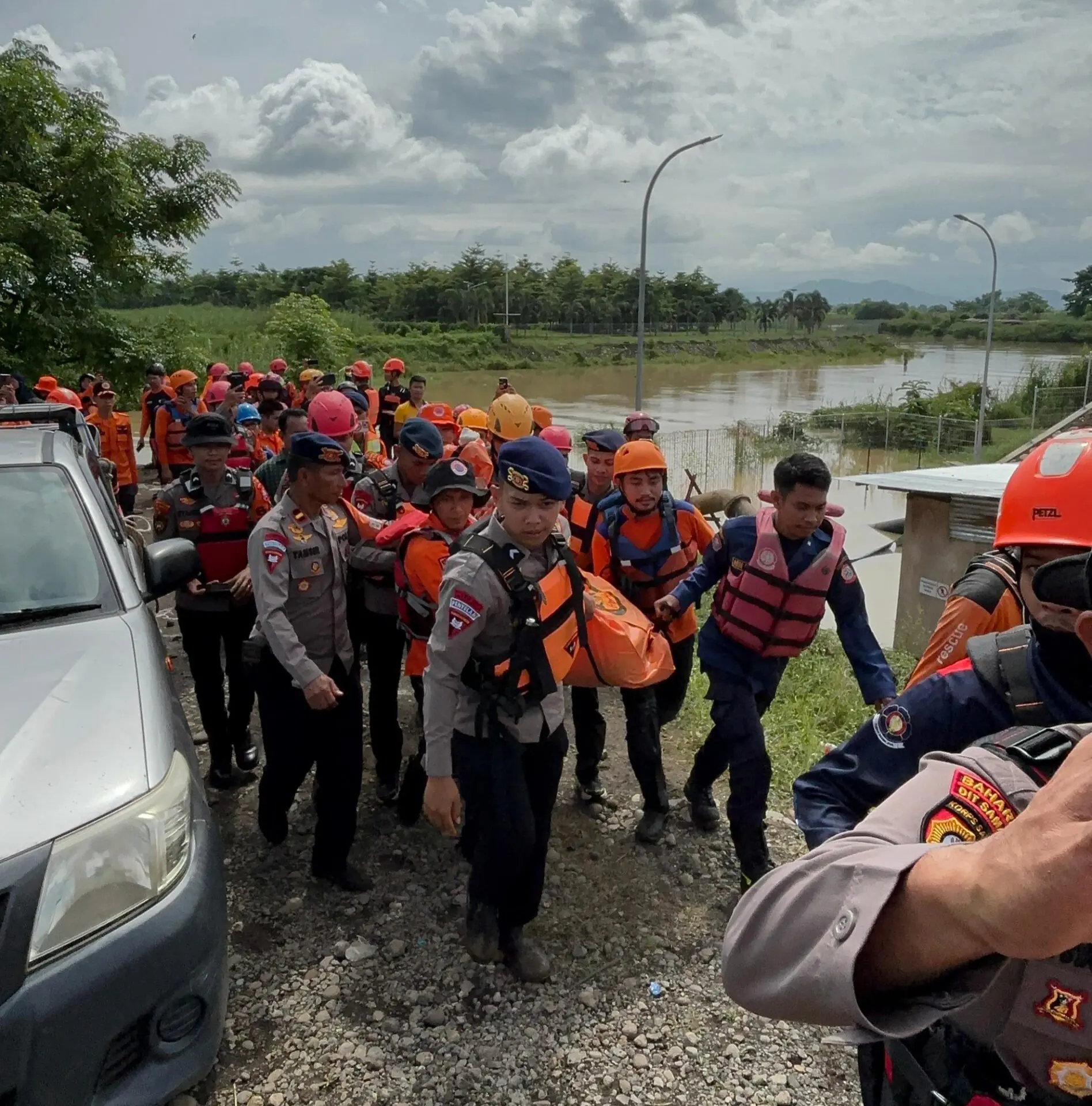 Tim SAR Gabungan Batalyon A Pelopor Berhasil Evakuasi Jasad Pria Lansia yang Tenggelam di Sungai Nipa-Nipa Gowa