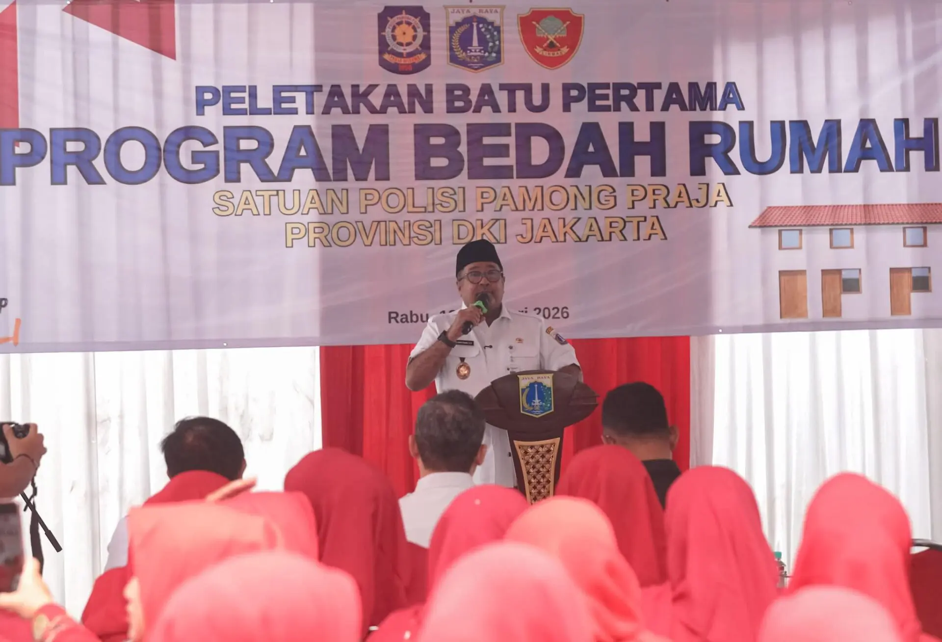 Hadirkan Hunian Layak, Wagub Rano Groundbreaking Bedah Rumah di Kapuk