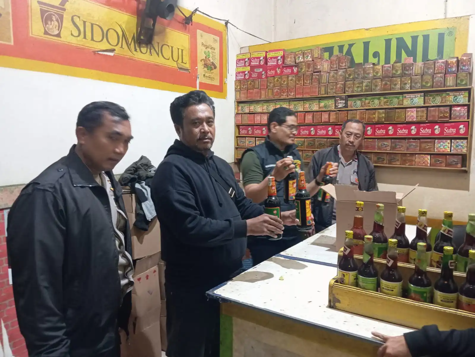 OPS Pekat Jaya 2026, Polsek Ciracas Tegaskan Penindakan Penyakit Masyarakat dengan Amankan Penjual Miras Ilegal