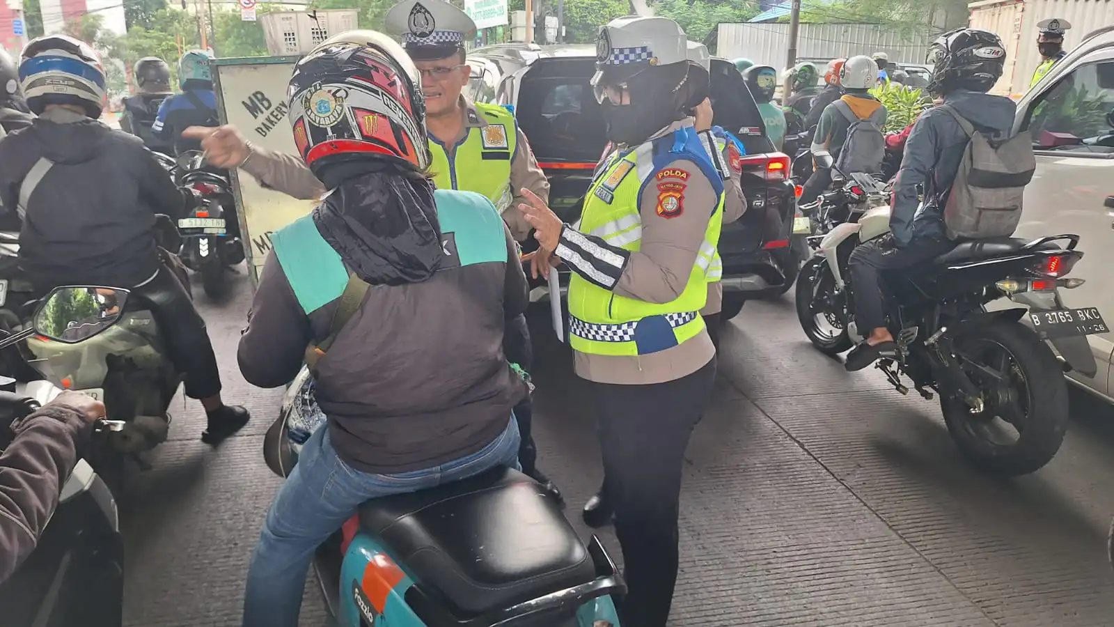 Sat Lantas Polres Metro Jaktim Tingkatkan Keselamatan Lalu Lintas Melalui Ops Keselamatan Jaya 2026