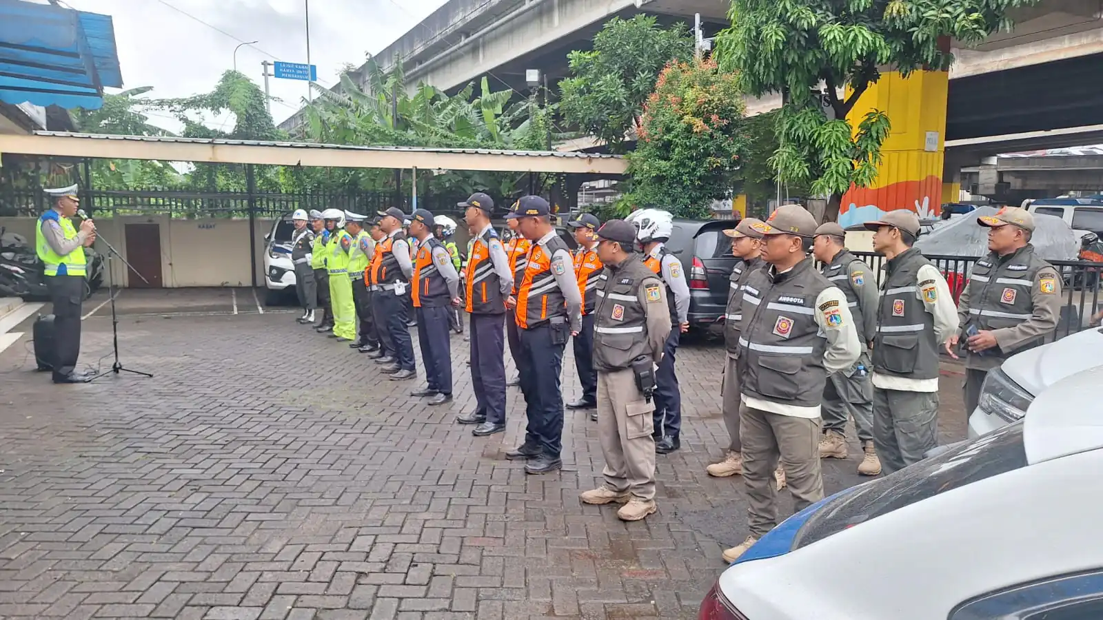 Satlantas Jakarta Timur Gelar Apel Ops Keselamatan Jaya 2026